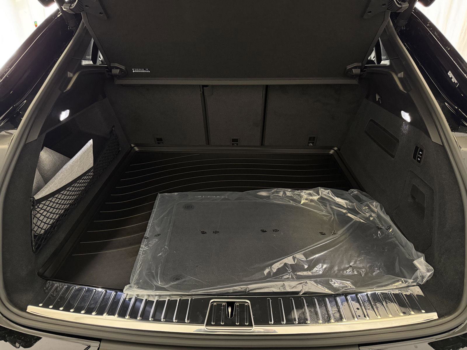 New 2026 Porsche Cayenne Turbo GT image 28