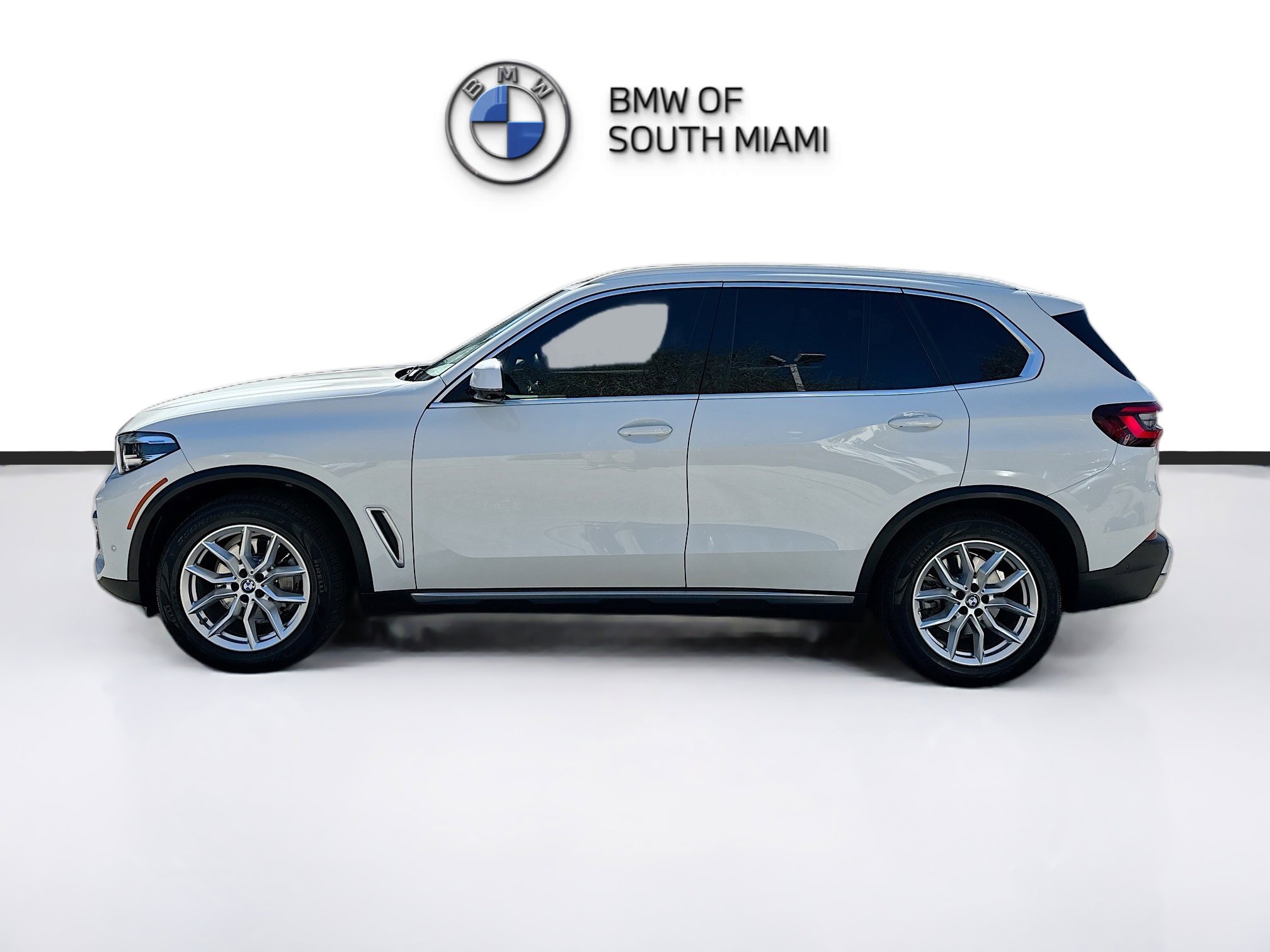Used 2022 BMW X5 xDrive40i w/ Climate Comfort Package image 4