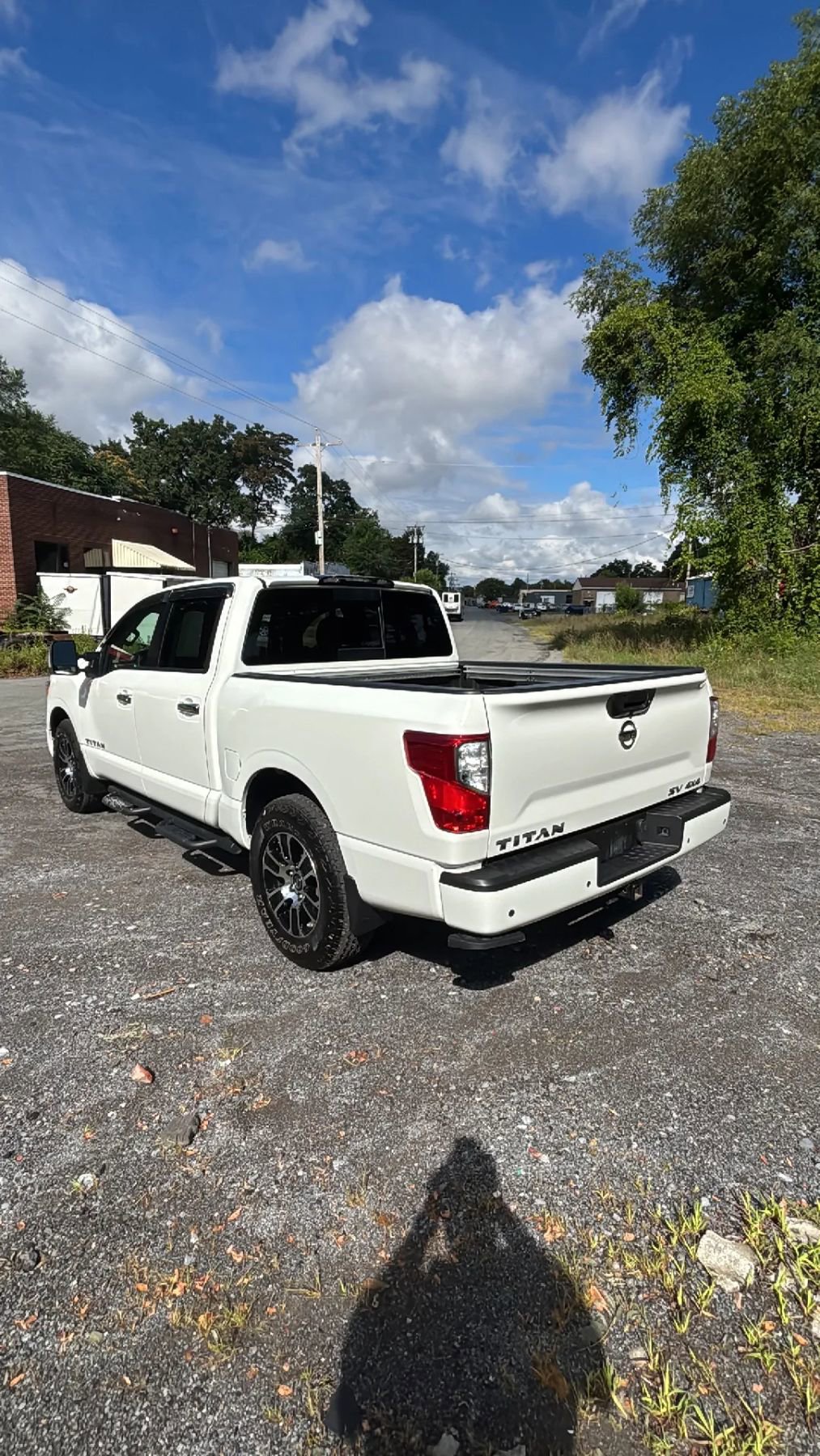 Used 2021 Nissan Titan SV w/ SV Convenience Package image 7