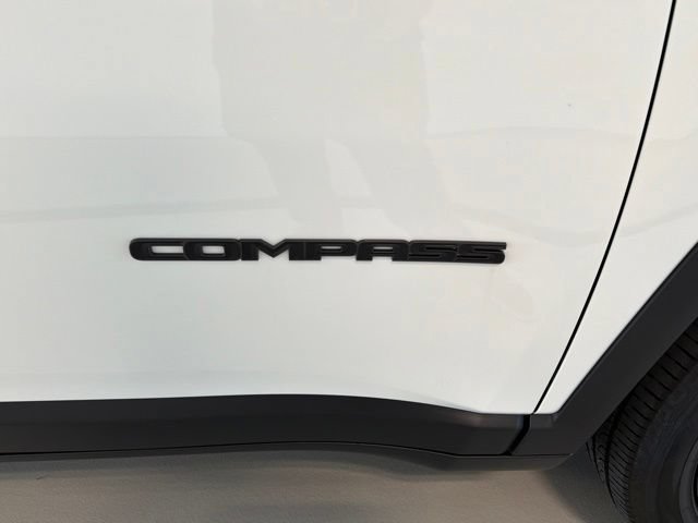 New 2026 Jeep Compass Latitude AWD/4WD image 25