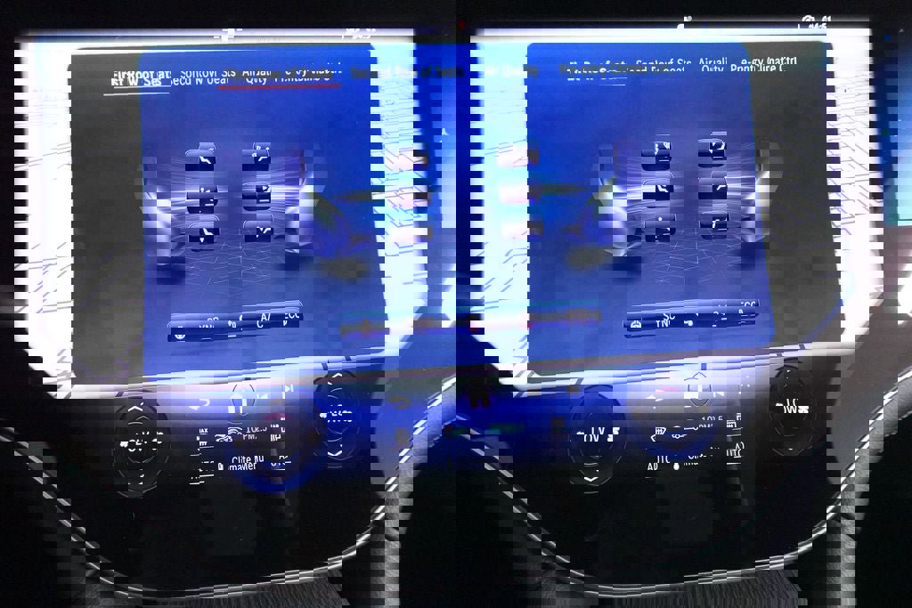 Used 2023 Mercedes-Benz EQS 580 4MATIC SUV image 17