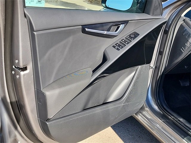 New 2025 Kia Niro EX image 11
