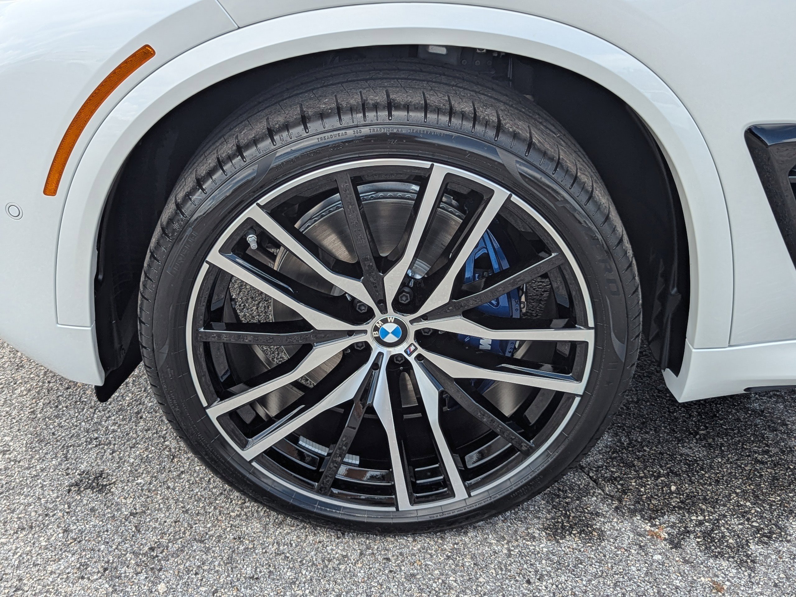 New 2026 BMW X5 xDrive40i w/ M Sport Package image 14