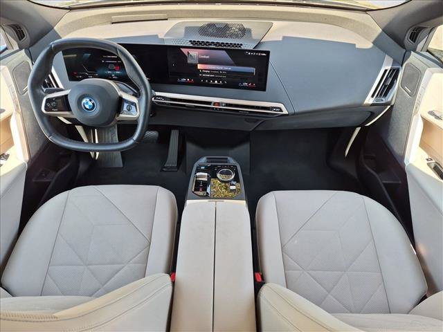 Used 2024 BMW iX xDrive50 w/ Premium Package AWD/4WD image 19