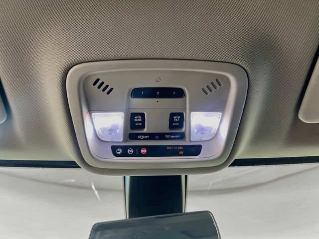 Used 2019 Chevrolet Traverse High Country AWD/4WD image 20