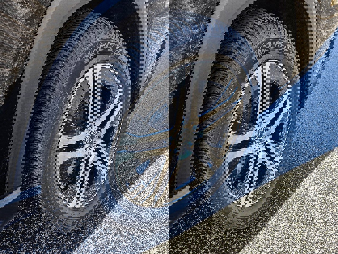 Used 2020 Mercedes-Benz GLS 450 4MATIC image 10