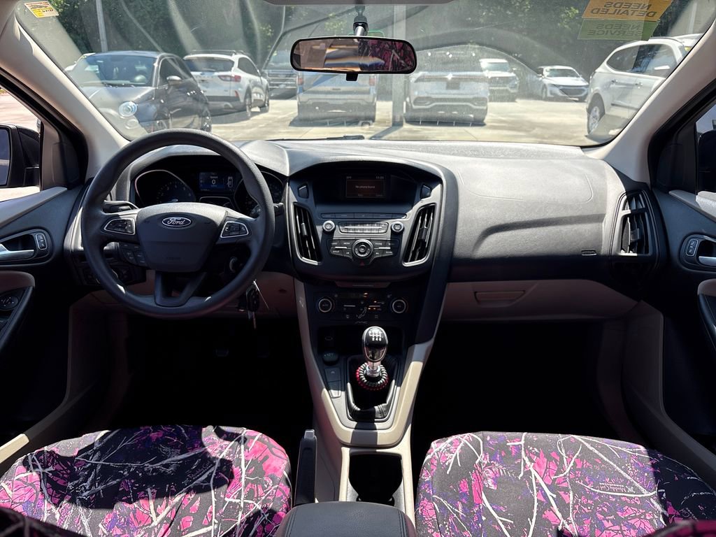 Used 2018 Ford Focus SE FWD image 8
