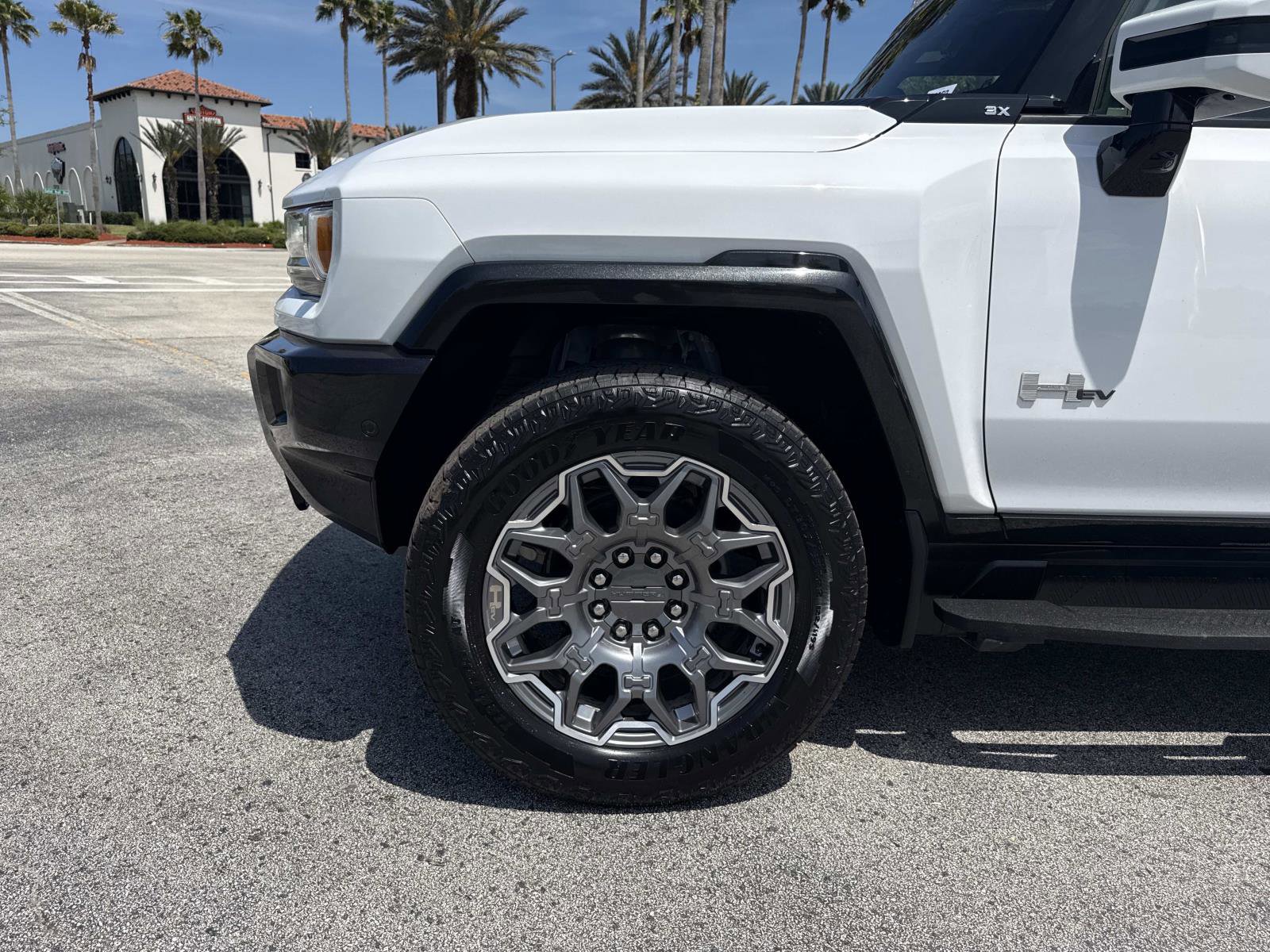 Used 2025 GMC Hummer EV 3X AWD/4WD image 10