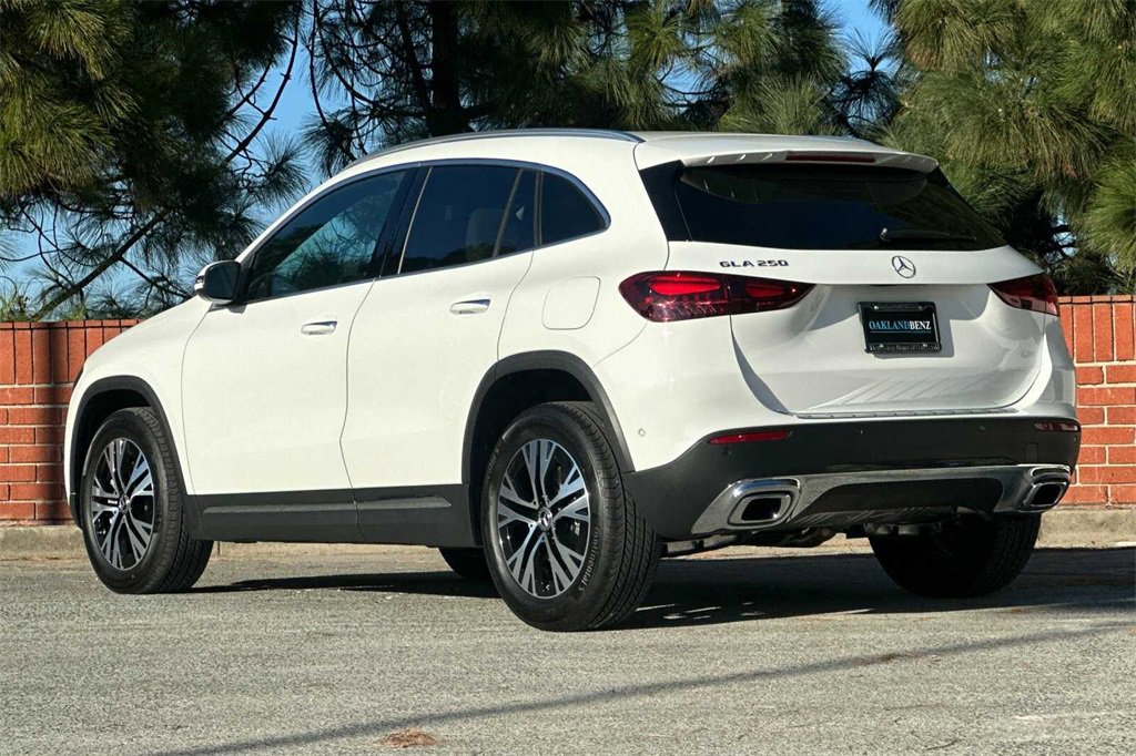 Certified 2025 Mercedes-Benz GLA 250 image 6