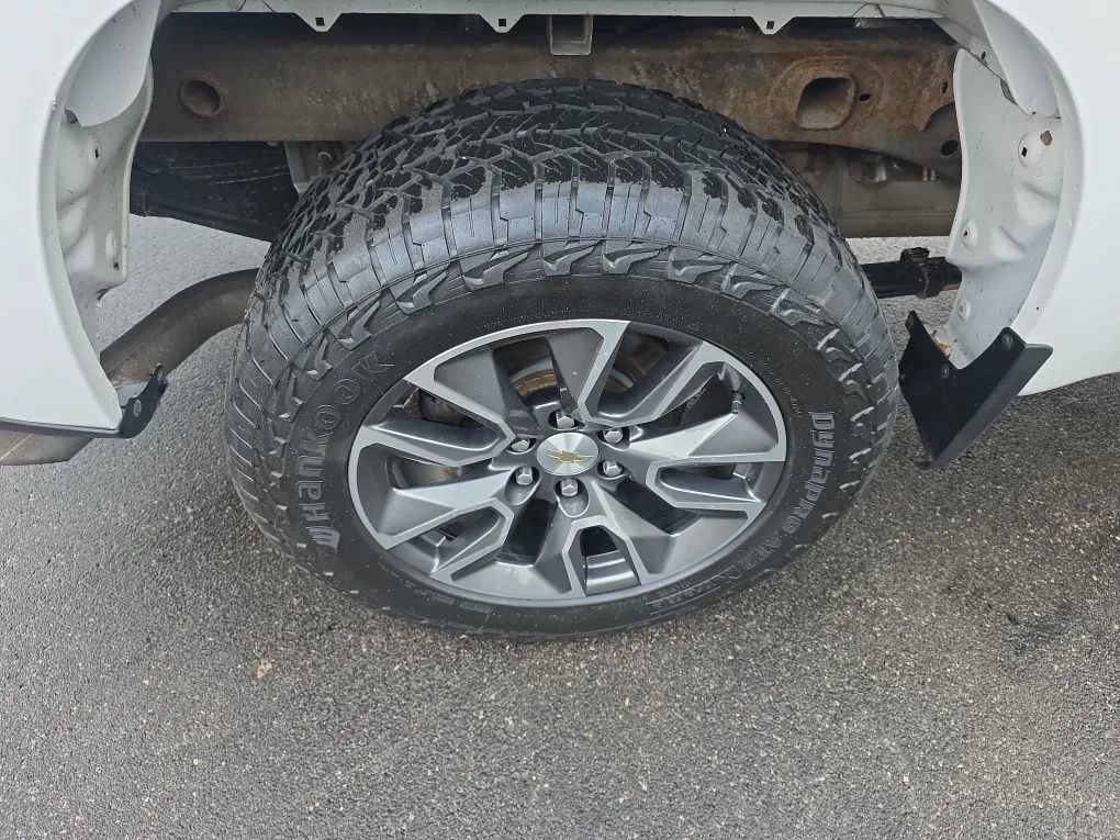 Used 2022 Chevrolet Silverado 1500 LT AWD/4WD image 15