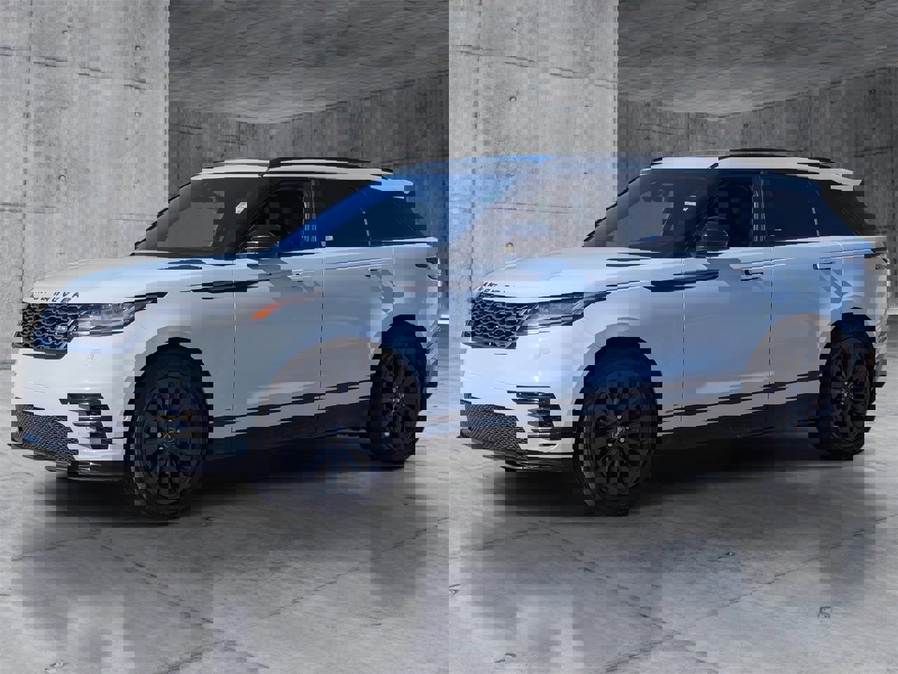 Used 2018 Land Rover Range Rover Velar R-Dynamic SE image 3