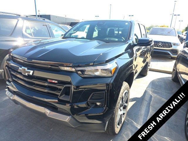 Used 2023 Chevrolet Colorado Z71 w/ Z71 Convenience Package 2