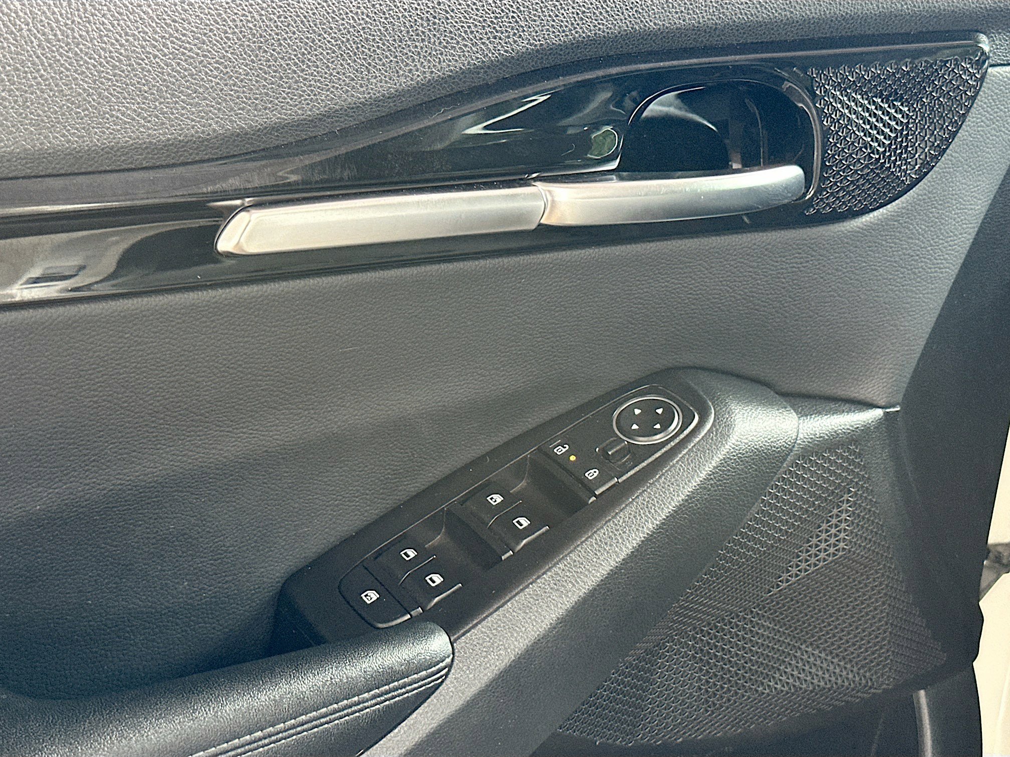 Used 2025 Kia Seltos S image 18