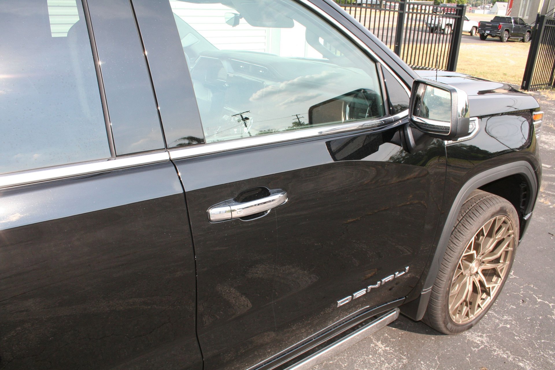Used 2024 GMC Sierra 1500 Denali w/ Denali Reserve Package image 29