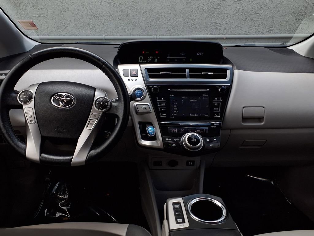Certified 2017 Toyota Prius V Four FWD image 18