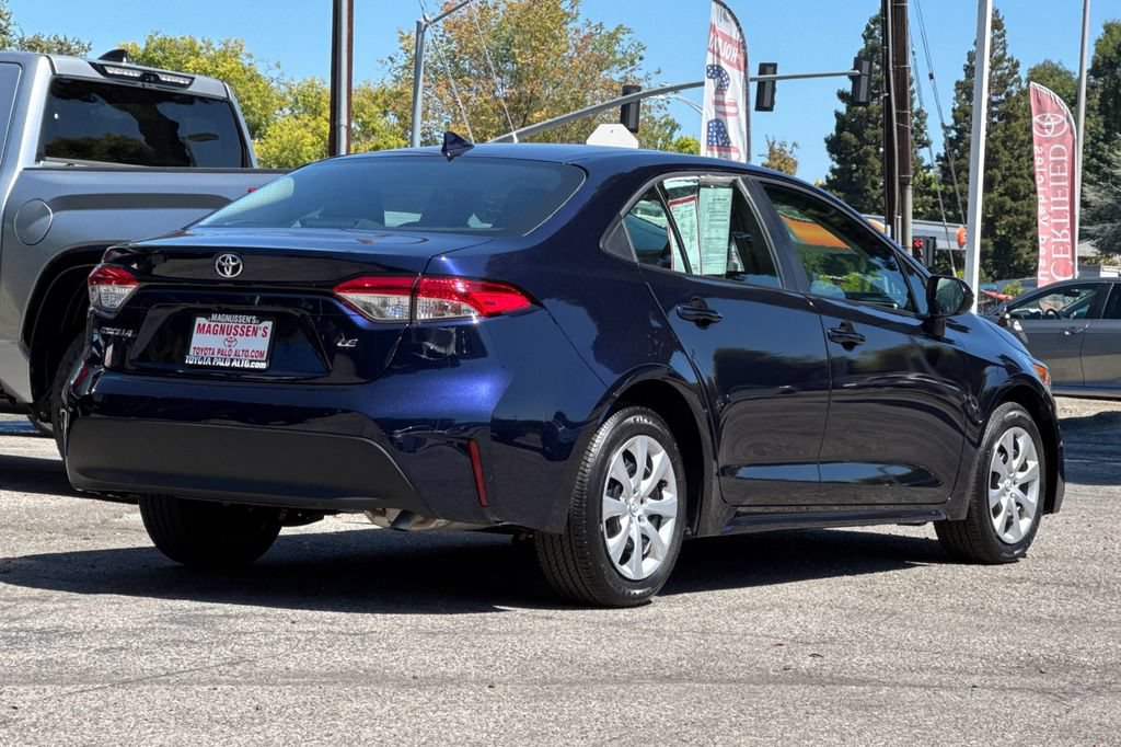 Certified 2025 Toyota Corolla LE FWD image 3