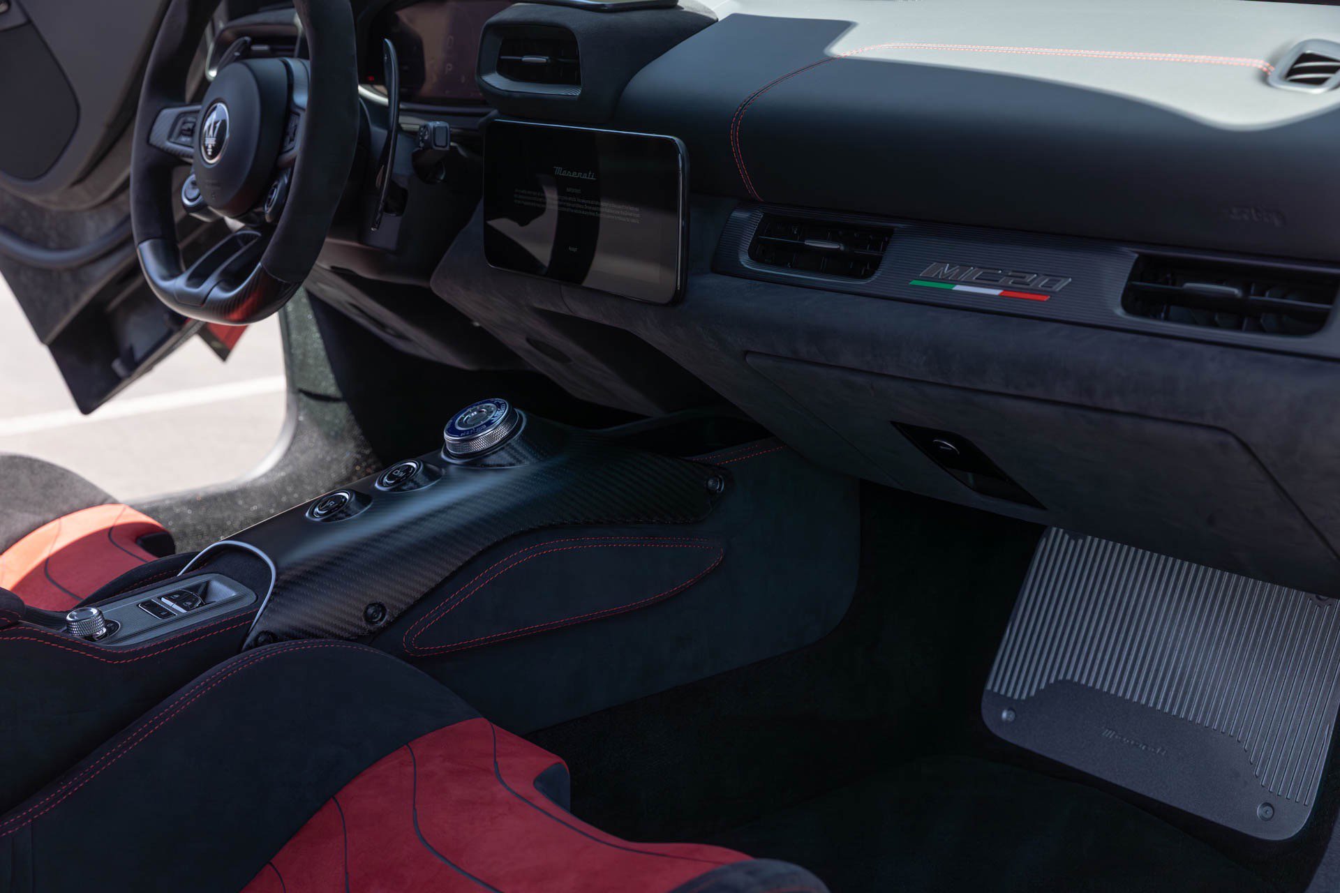 Used 2022 Maserati MC20 Coupe image 30