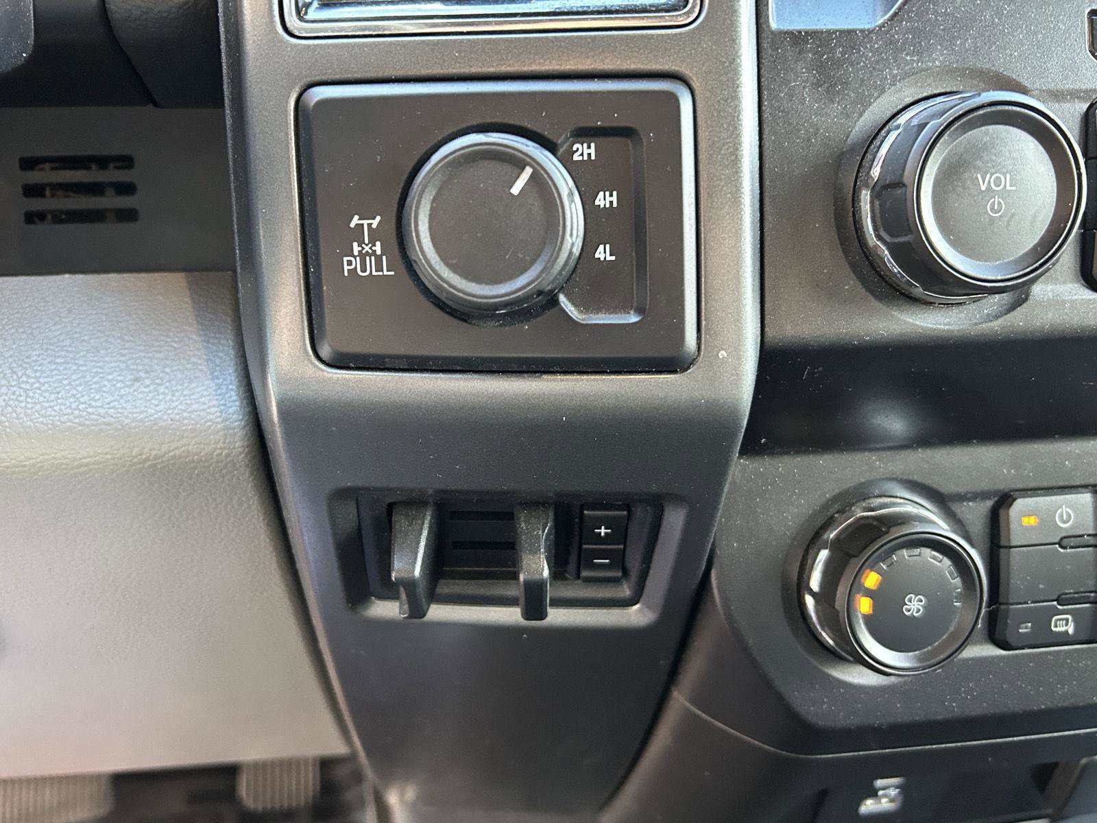 Used 2022 Ford F250 XLT w/ XLT Value Package image 30