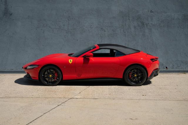 Certified 2025 Ferrari Roma Spider image 3