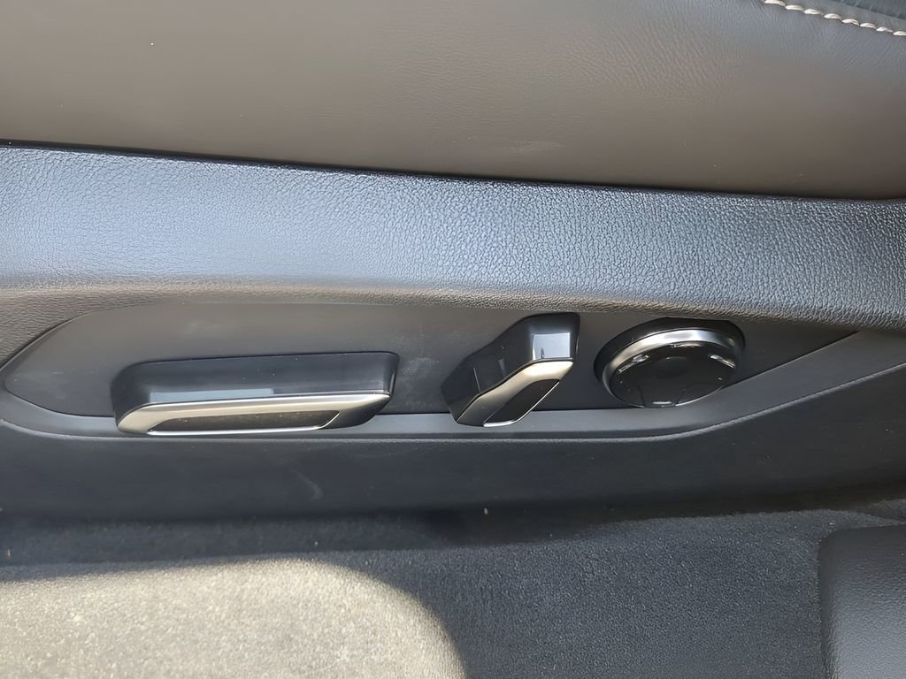 New 2025 Acura TLX w/ Technology Package FWD image 19