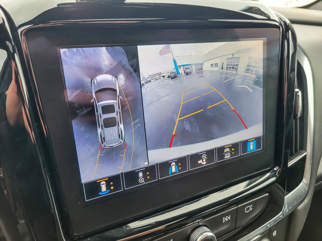 Certified 2022 Chevrolet Traverse Premier w/ Redline Edition image 16