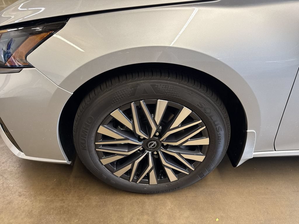 New 2026 Nissan Altima 2.5 SV FWD image 18