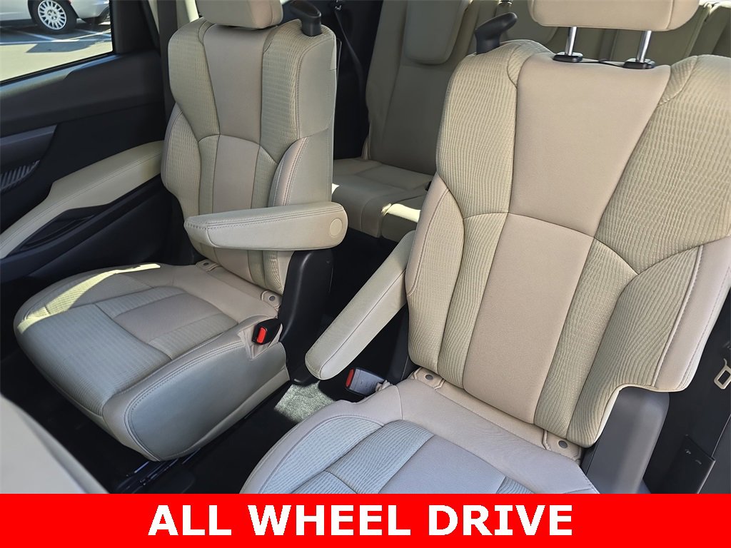 Used 2023 Subaru Ascent Premium w/ Convenience Package image 16