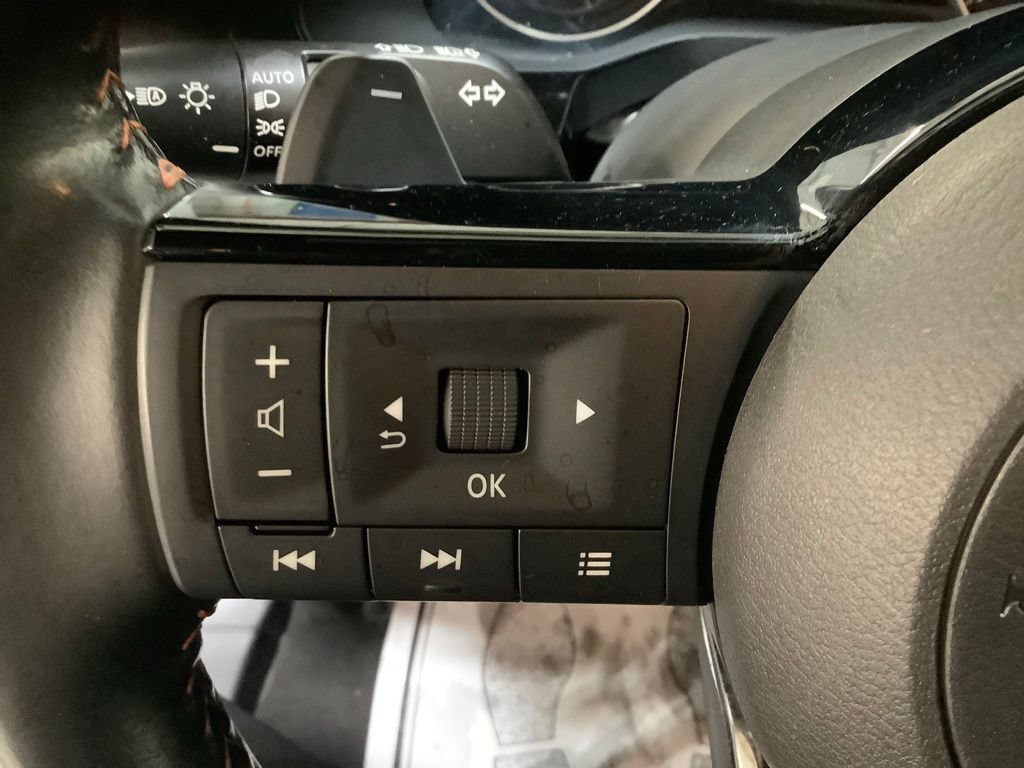 Used 2023 Nissan Pathfinder Rock Creek AWD/4WD image 29