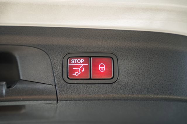 Used 2024 Mercedes-Benz GLE 450e 4MATIC image 11