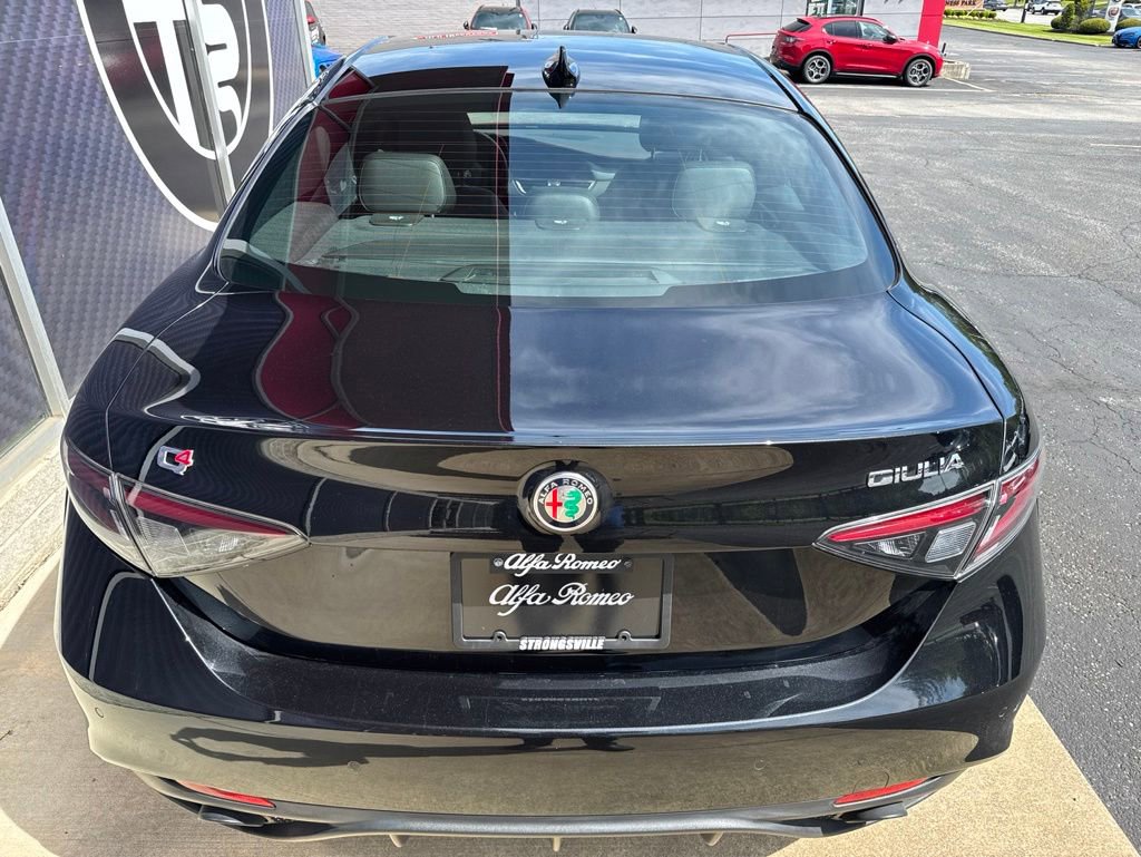 Used 2024 Alfa Romeo Giulia AWD image 13
