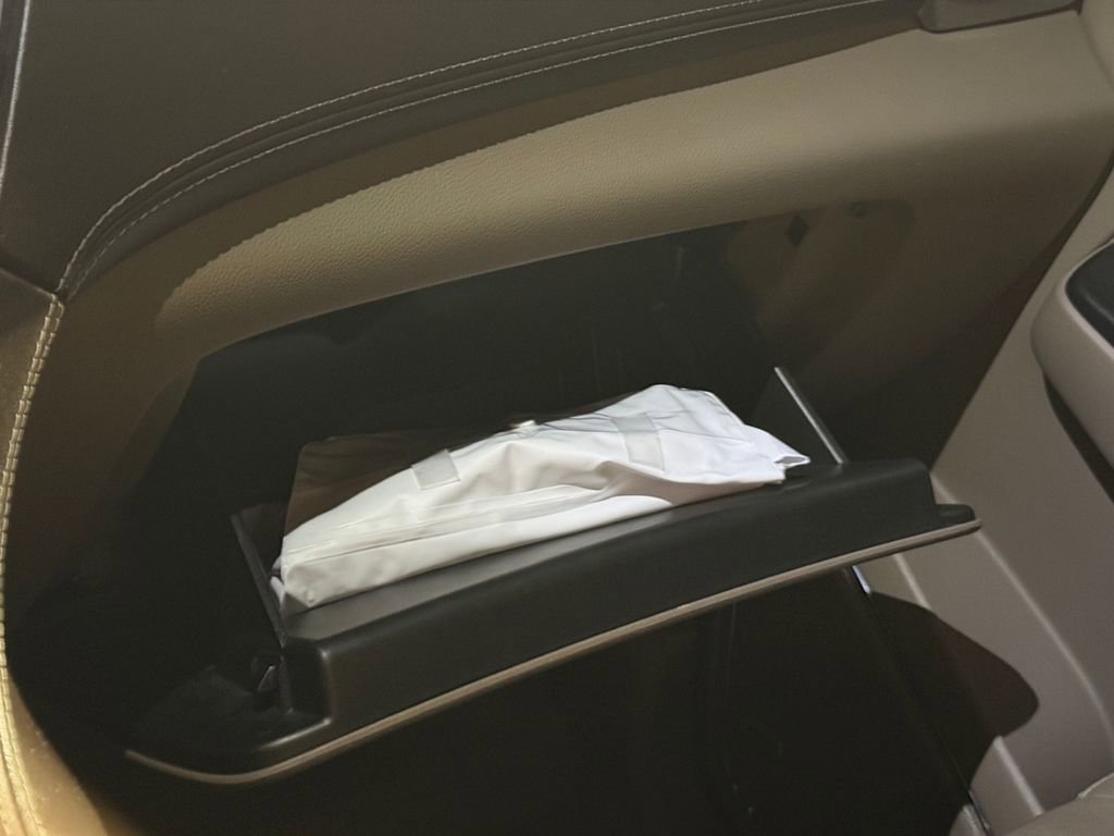 Used 2017 Chevrolet Suburban LT image 9