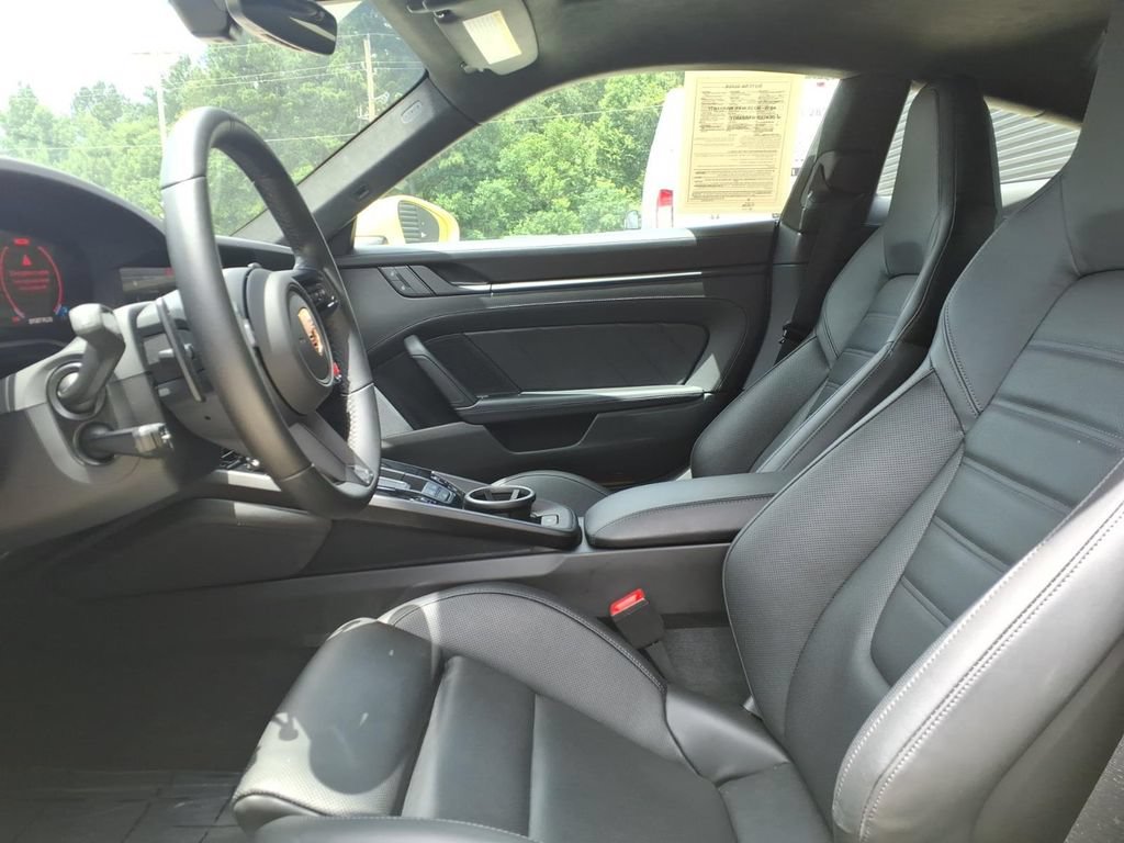 Certified 2025 Porsche 911 Carrera GTS RWD image 18