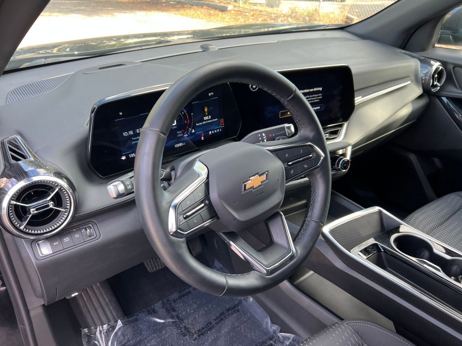 Used 2025 Chevrolet Equinox LT image 29