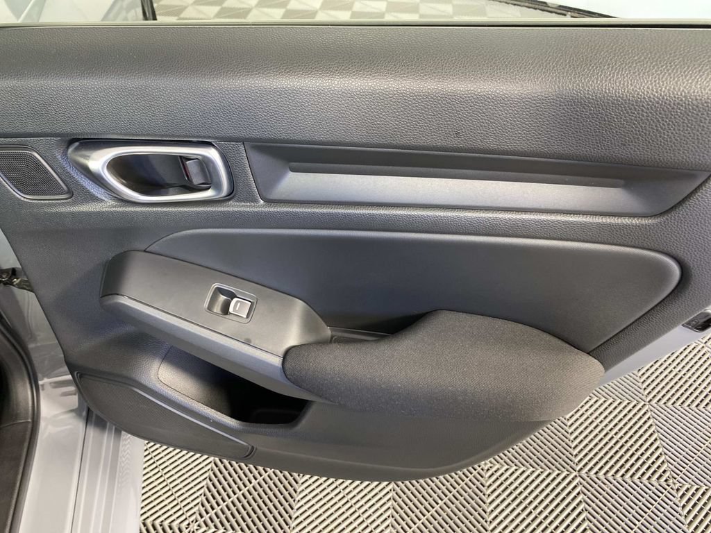 Used 2025 Honda Civic Sport image 23