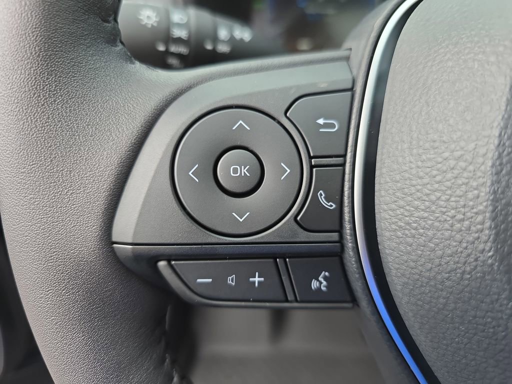 Used 2025 Toyota RAV4 Limited w/ Advanced Technology Package image 20