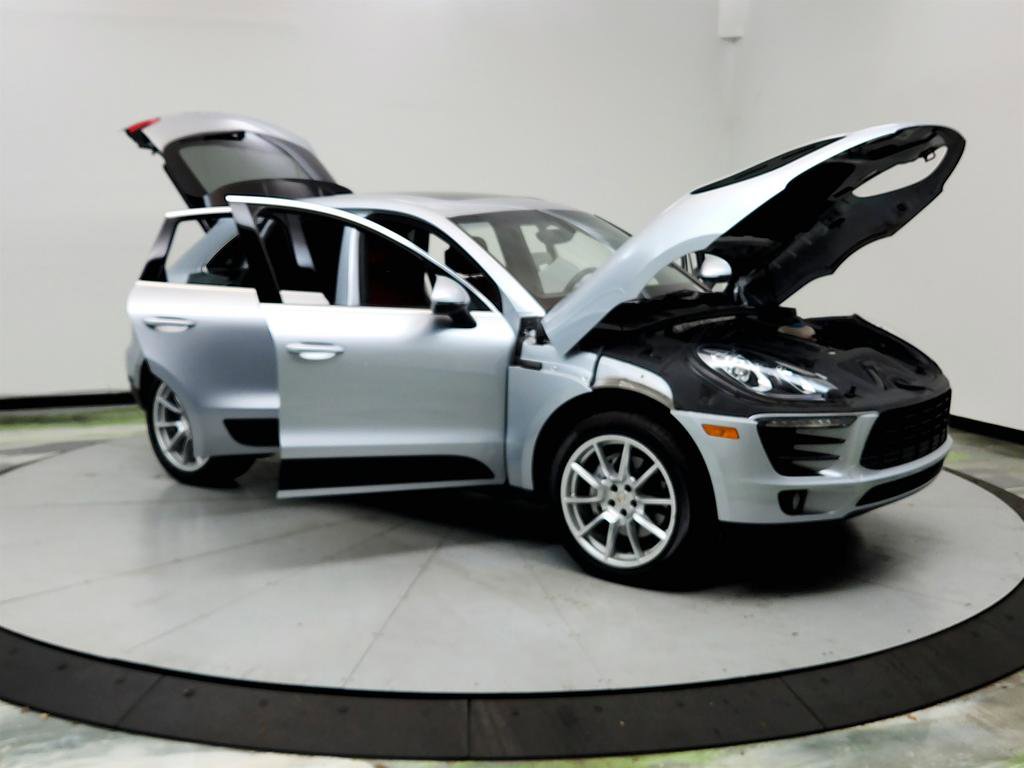 Used 2016 Porsche Macan S image 10