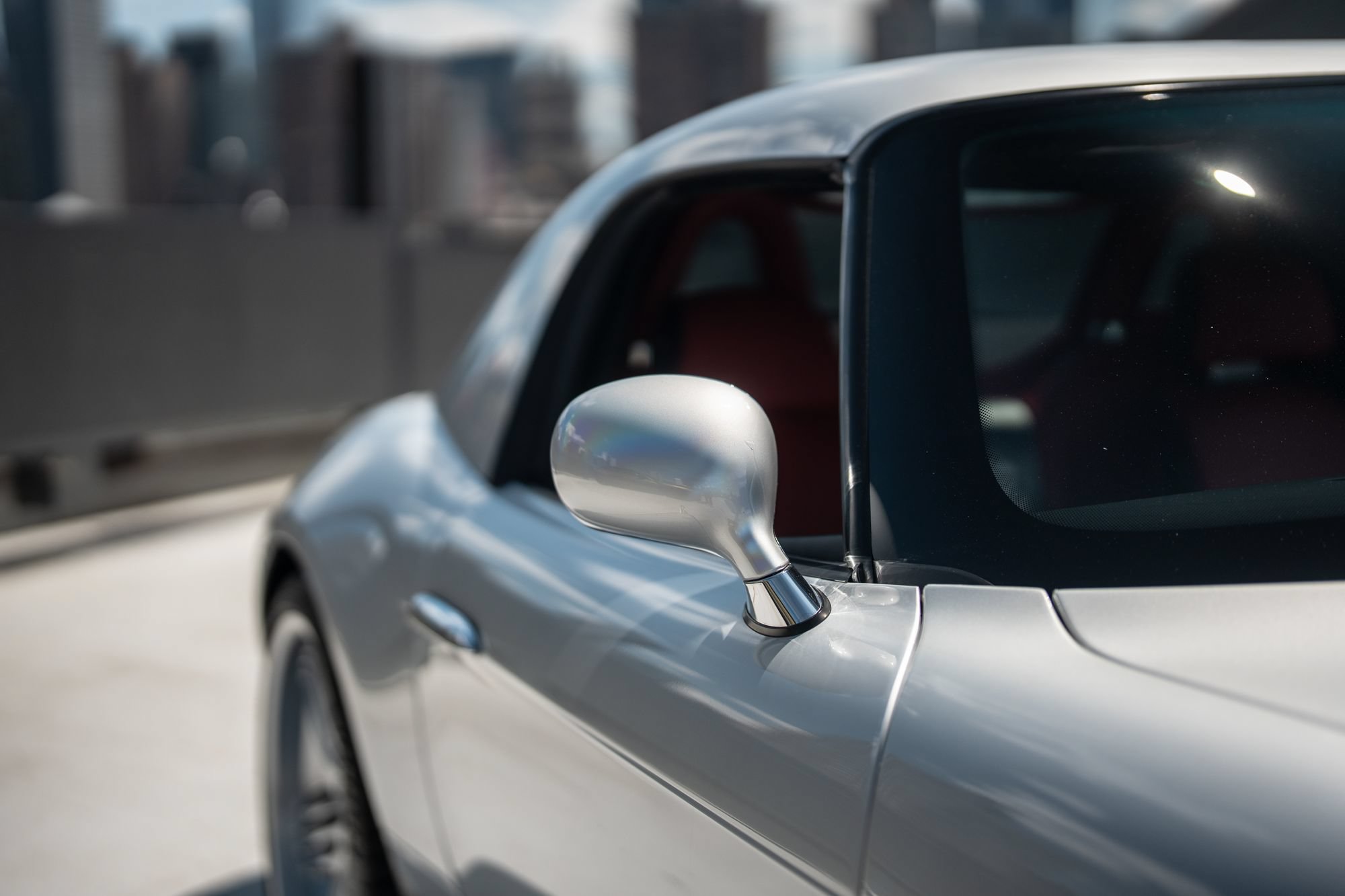 Used 2003 BMW Z8 RWD image 16