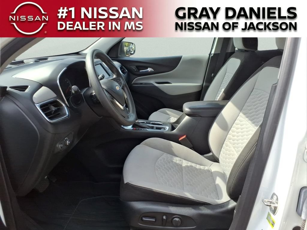 Used 2020 Chevrolet Equinox LS w/ LS Convenience Package FWD image 22