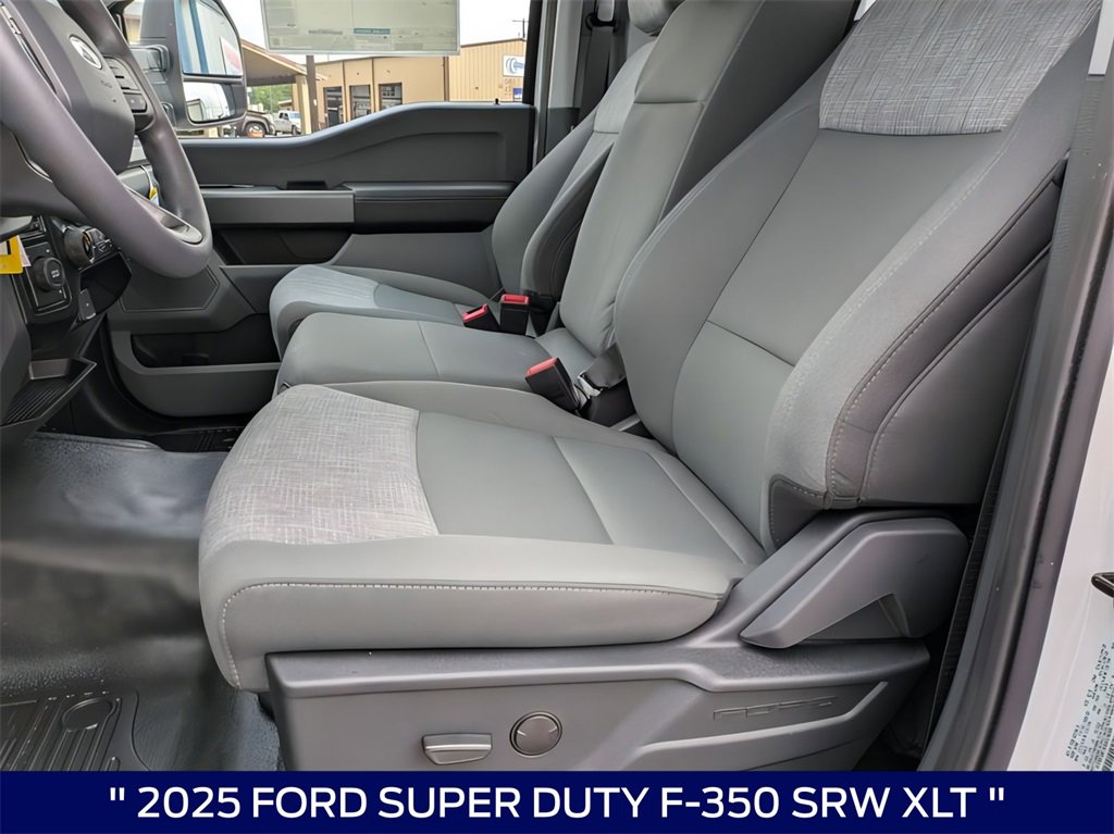 New 2025 Ford F350 XLT image 12