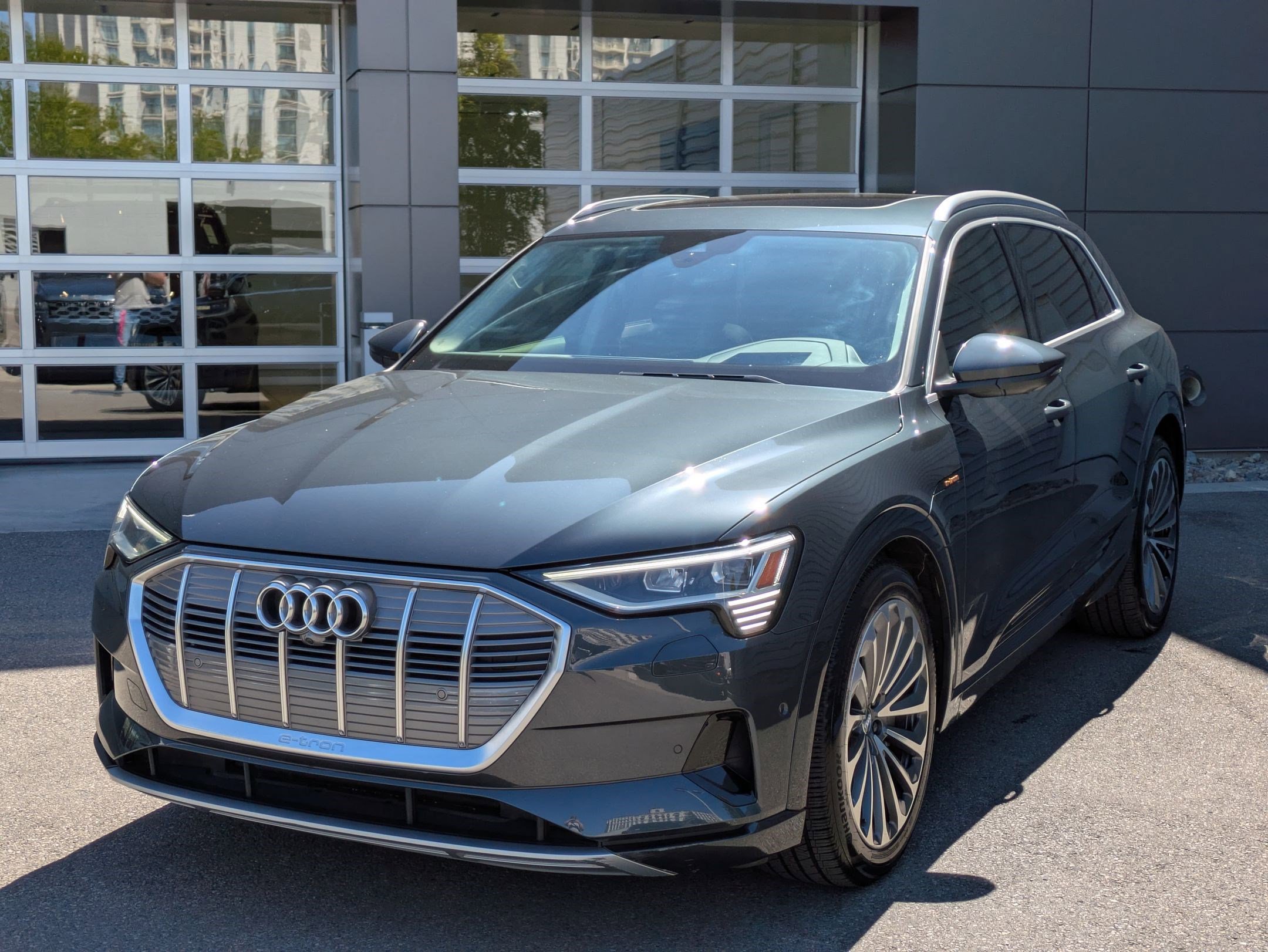 Used 2019 Audi e-tron Prestige AWD/4WD image 8
