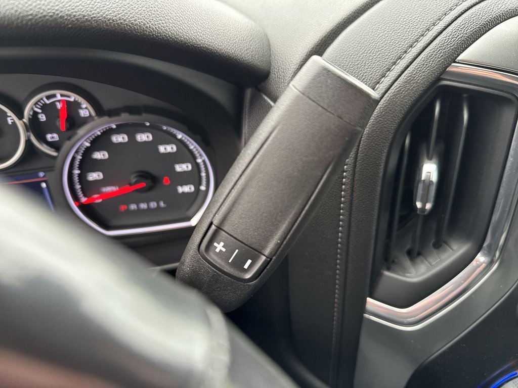 Certified 2022 Chevrolet Silverado 1500 LT w/ Z71 Off-Road Package image 18