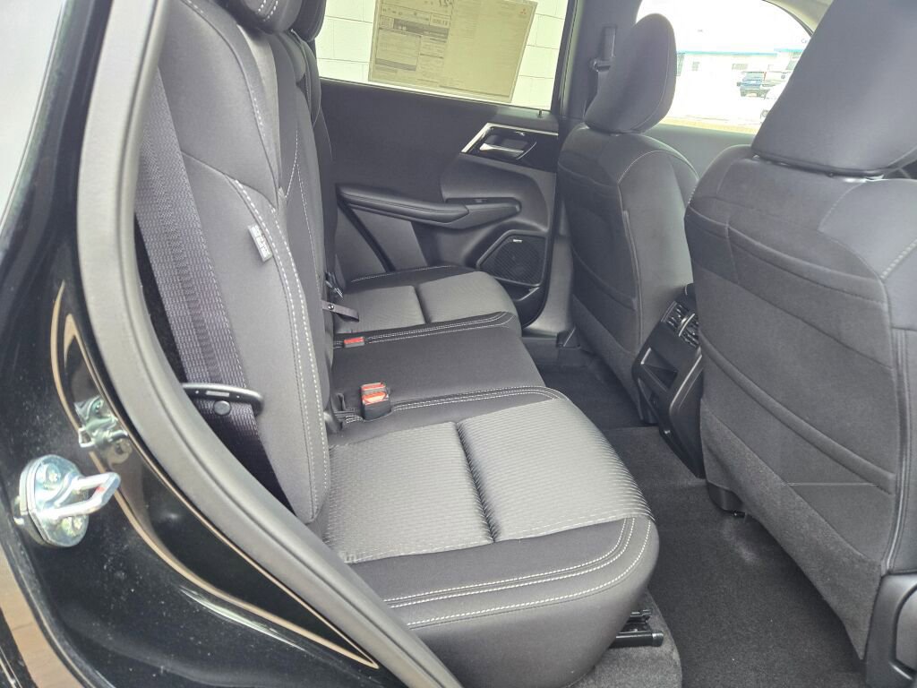 New 2026 Mitsubishi Outlander ES AWD/4WD image 7