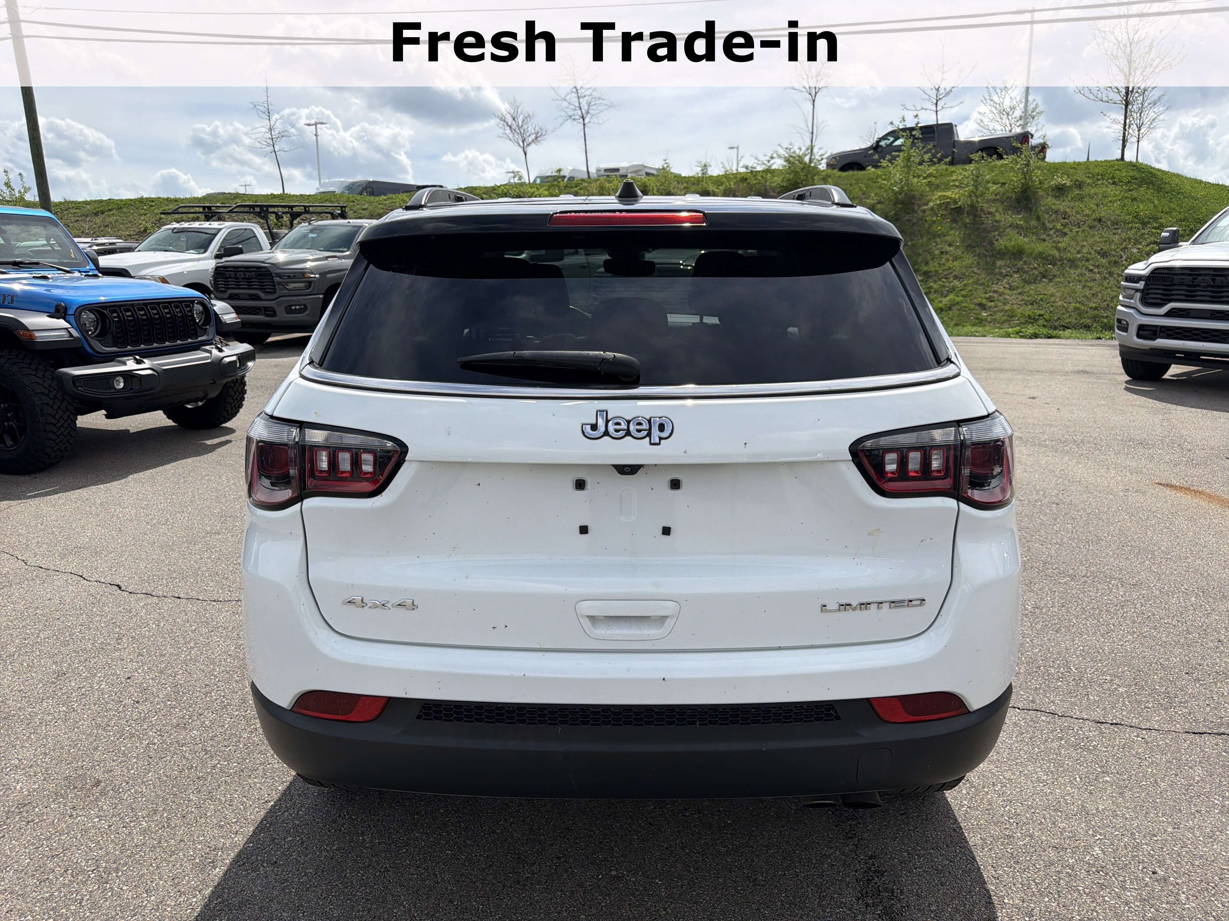 Used 2022 Jeep Compass Limited image 9