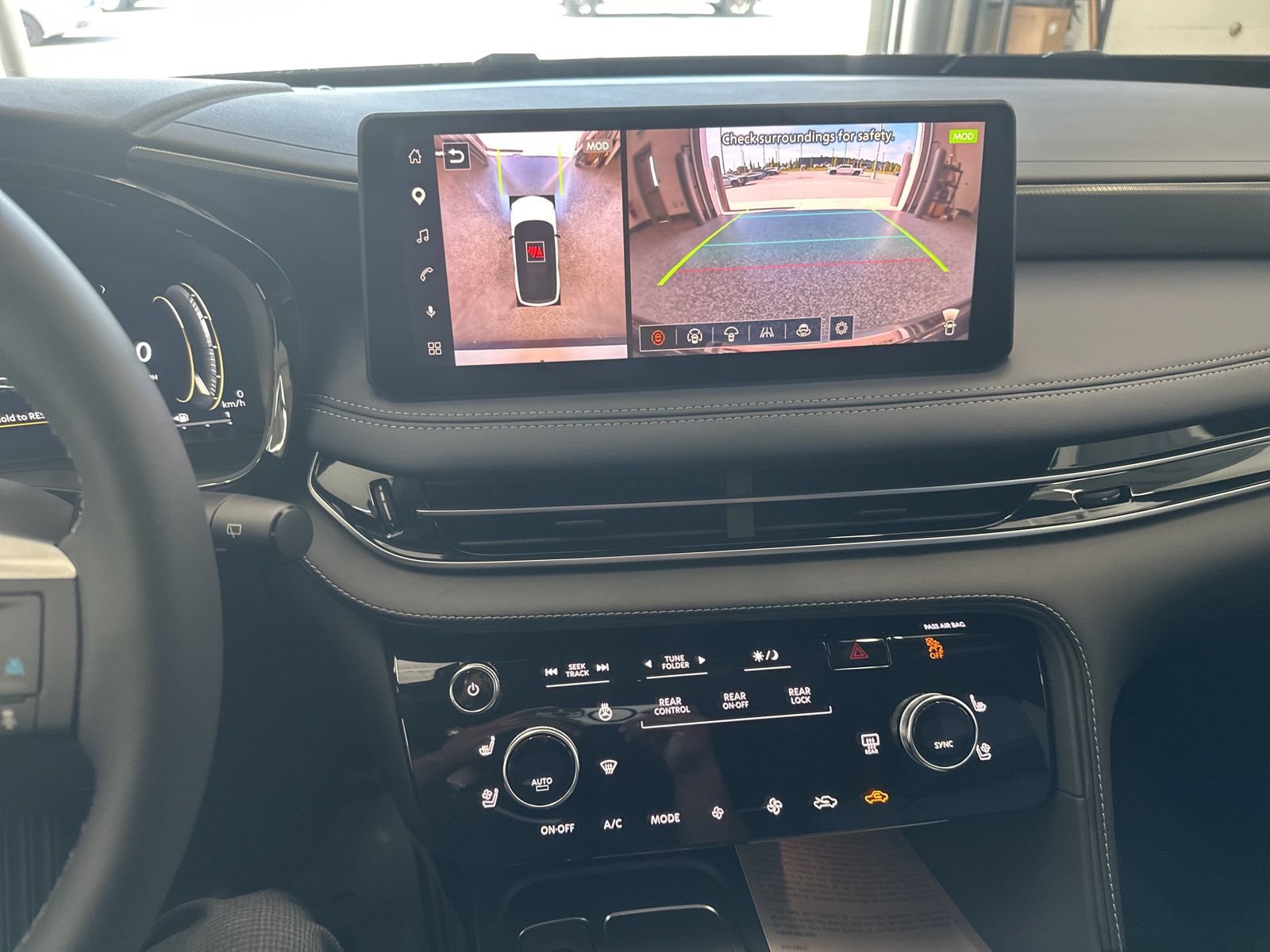 New 2027 INFINITI QX60 Sport w/ Dark Cargo Package AWD/4WD image 32