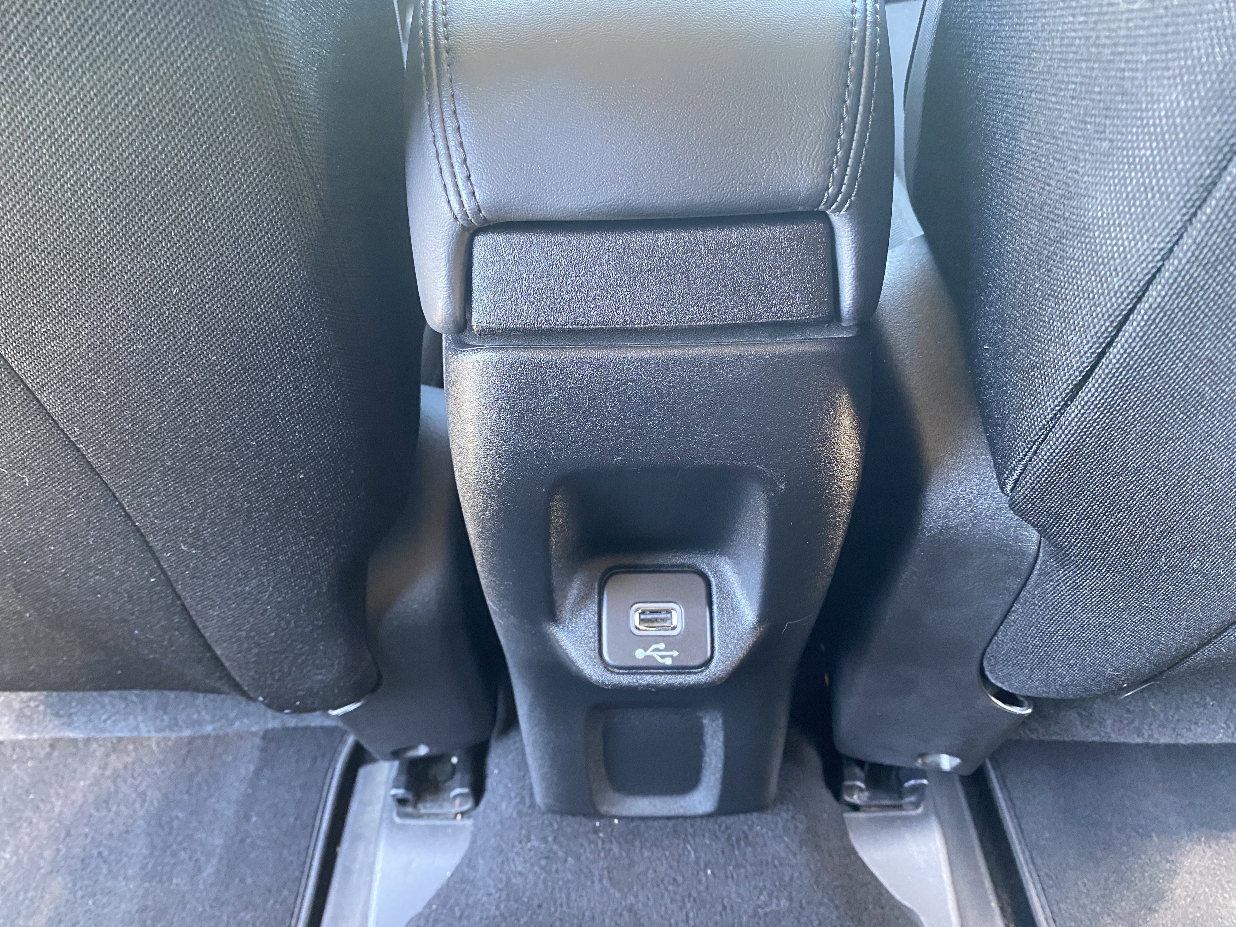 Used 2019 Jeep Renegade Altitude w/ Quick Order Package 22M image 18