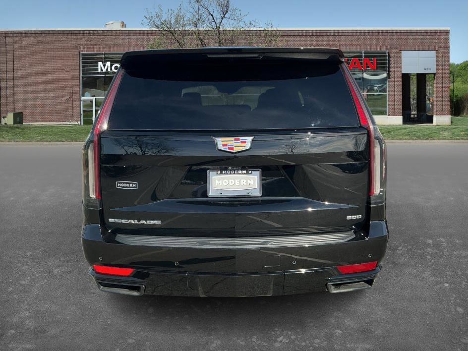 Used 2023 Cadillac Escalade ESV Sport image 3