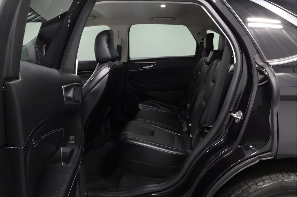 Used 2022 Ford Edge Titanium AWD/4WD image 13