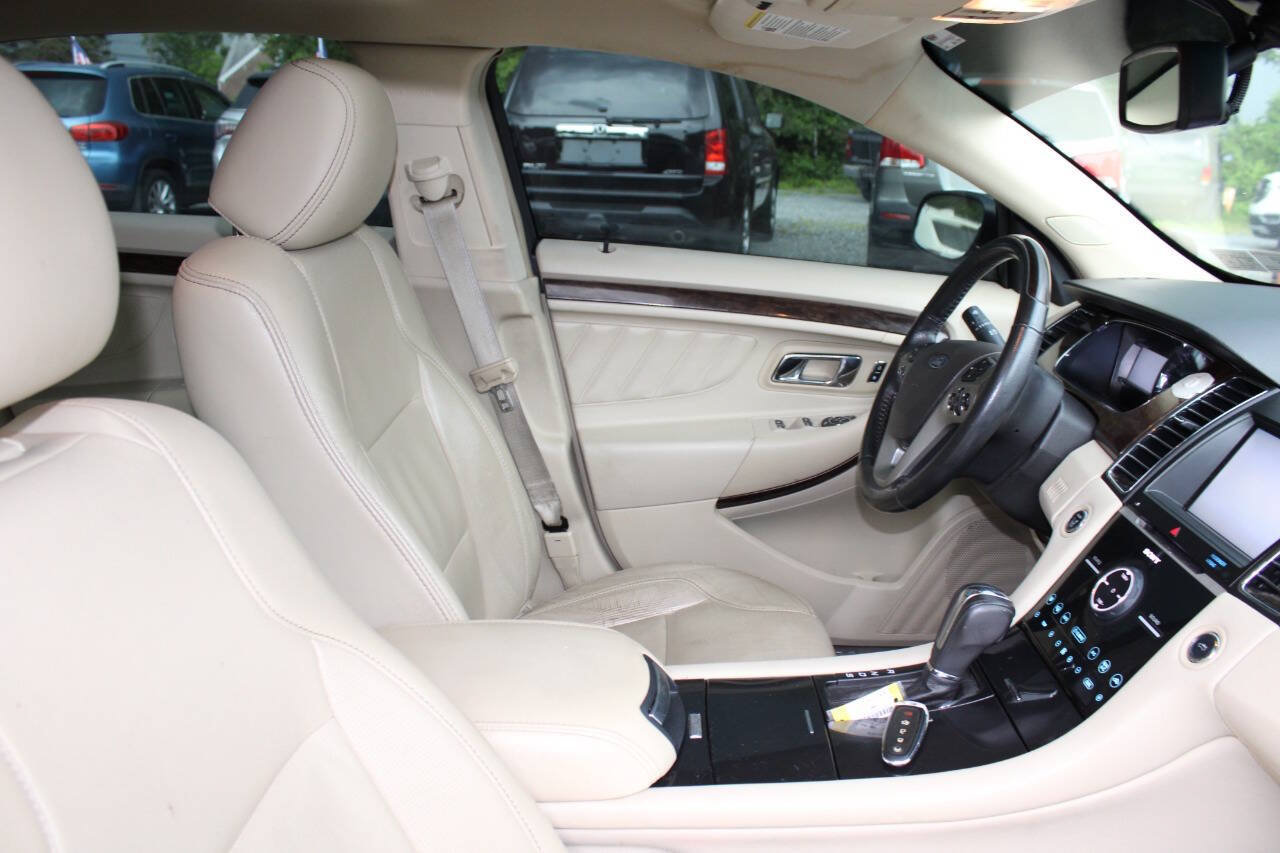 Used 2013 Ford Taurus Limited FWD image 11