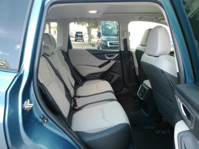 Used 2020 Subaru Forester Premium AWD/4WD image 21