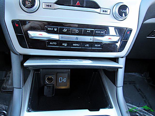 Used 2023 Ford Explorer XLT image 22